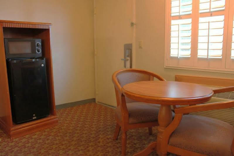 Orange Tustin Inn In ออเรนจ์ ภายนอก รูปภาพ